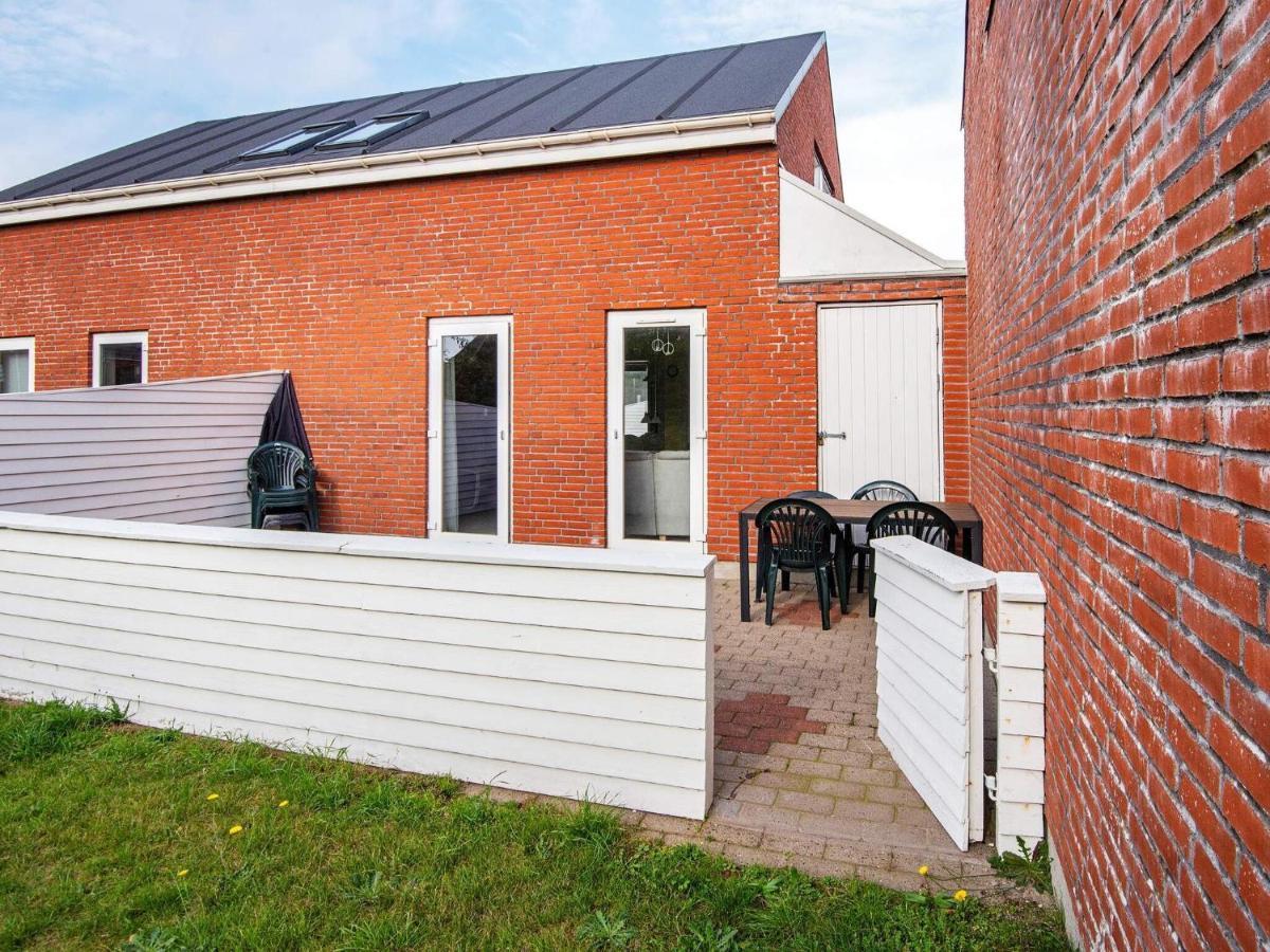 6 Person Holiday Home In R M Sønderby Extérieur photo