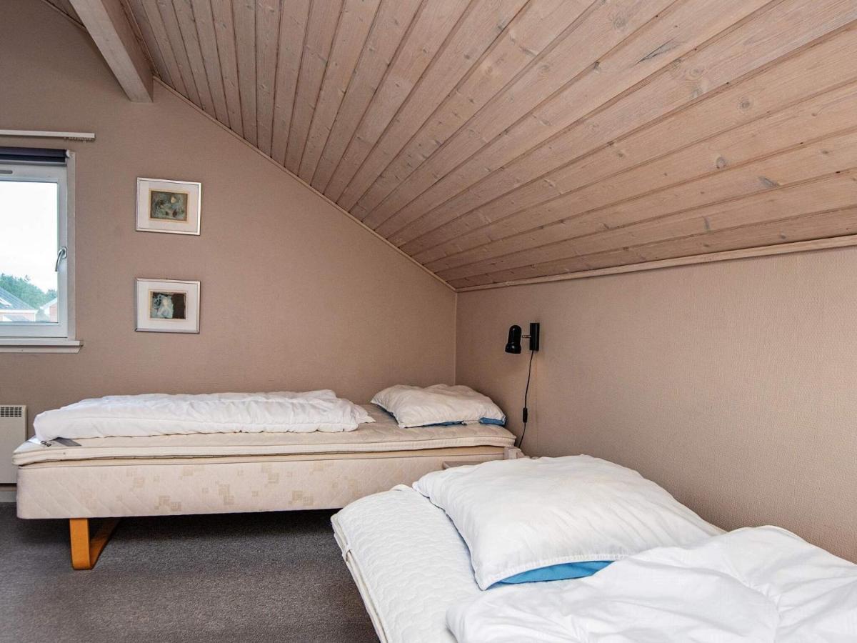 6 Person Holiday Home In R M Sønderby Extérieur photo